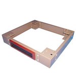 Sokkel 100 mm hoog met borstelstrip voor behuizingen H390, H395 en PC2096