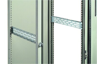 Zijdelijke montagerails